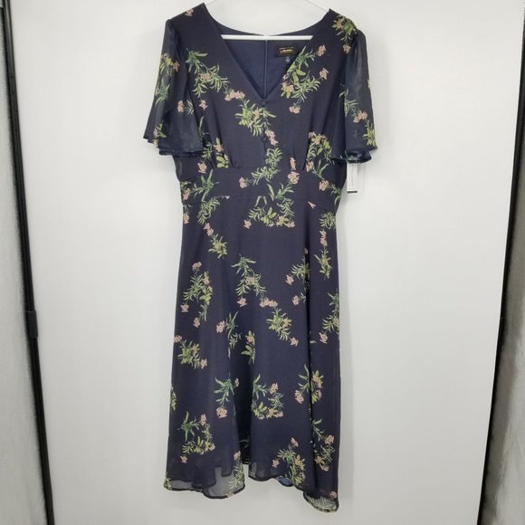 Alexis Admor Dresses & Skirts - NWT Alexia Admor V Neck Blue Floral Women's V Neck Dress Size 12